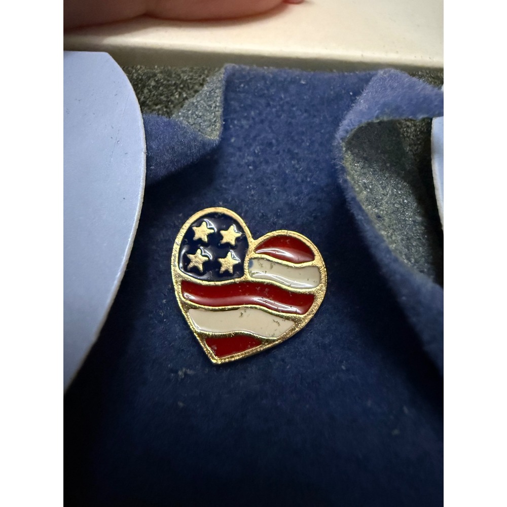 Avon American Flag Heart Pin Red White Blue Enamel Gold Tone Patriotic Vintage